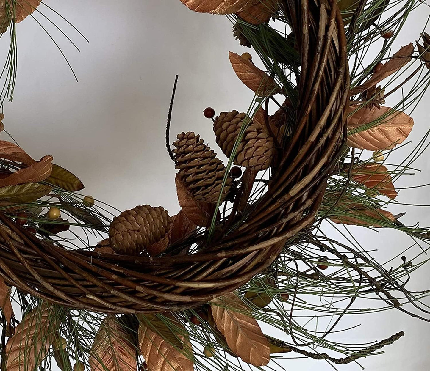 Fall Harvest Grapevine Wreath - Pinecone, Berry, and Magnolia Leaf Dรฉcor