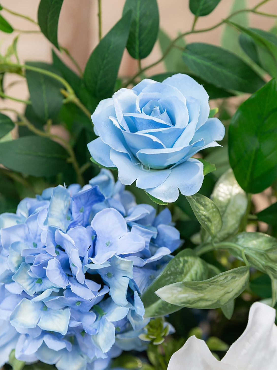 Provence Blue Free Standing Artificial Silk Flower Set For Aisle Decorations Pvb