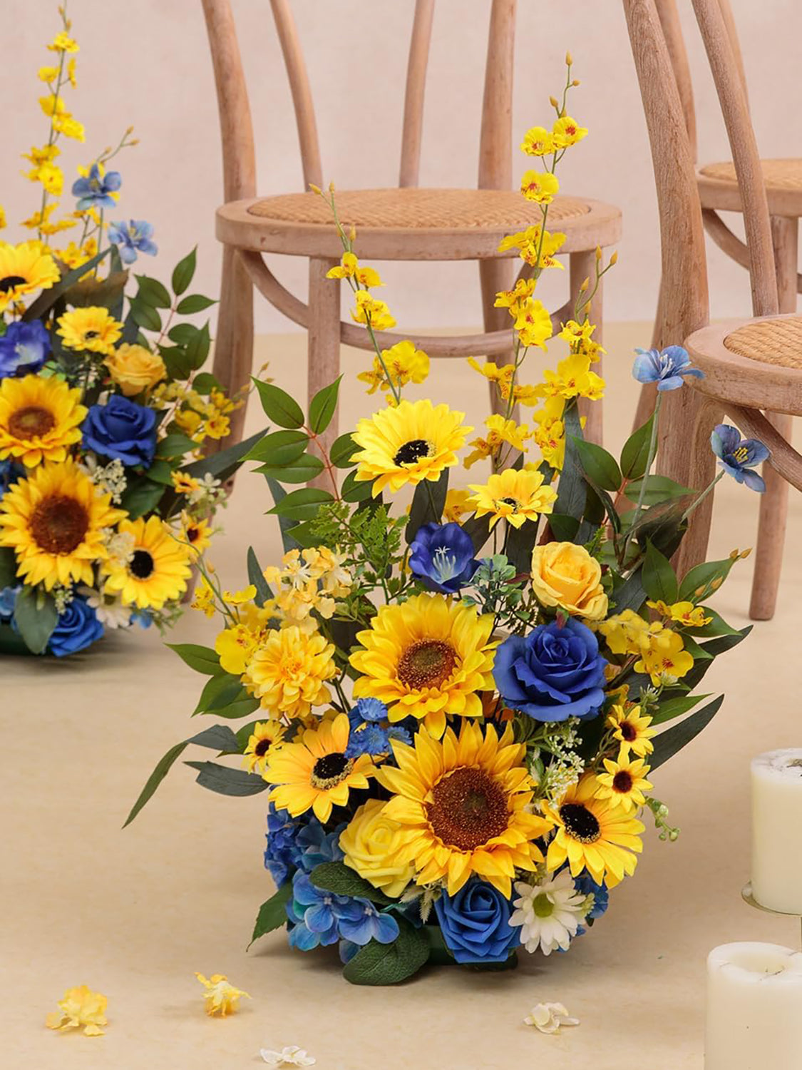 Sunflower&Royal Blue Free-Standing Artificial Sunflower 2-Pack Aisle Decorations