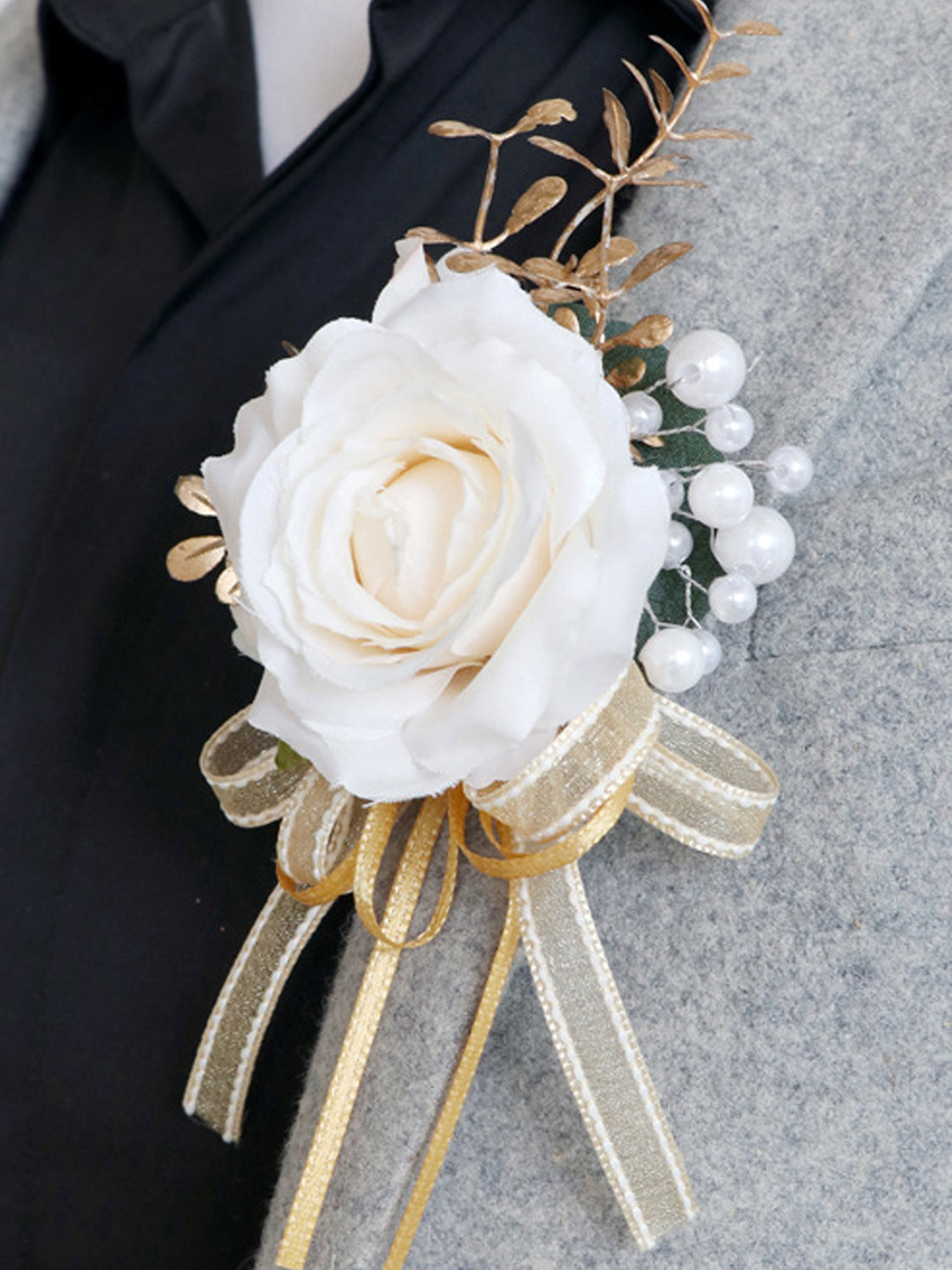 Champagne Wedding Essentials Bundle — Bridal Party Flowers